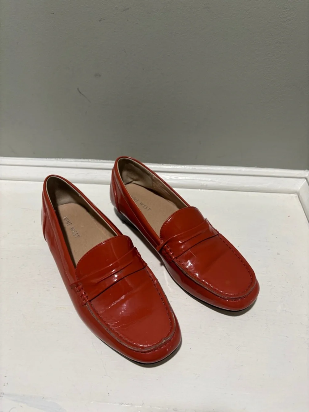 Nine West Red/Orange Patent Leather Penny Loafers-size 7.5 - Picture 3 of 6